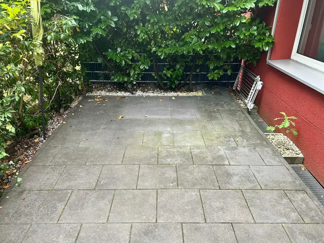 Vorher – verschmutzter Steinboden